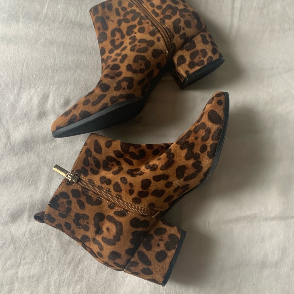 Leopard print ankle booties